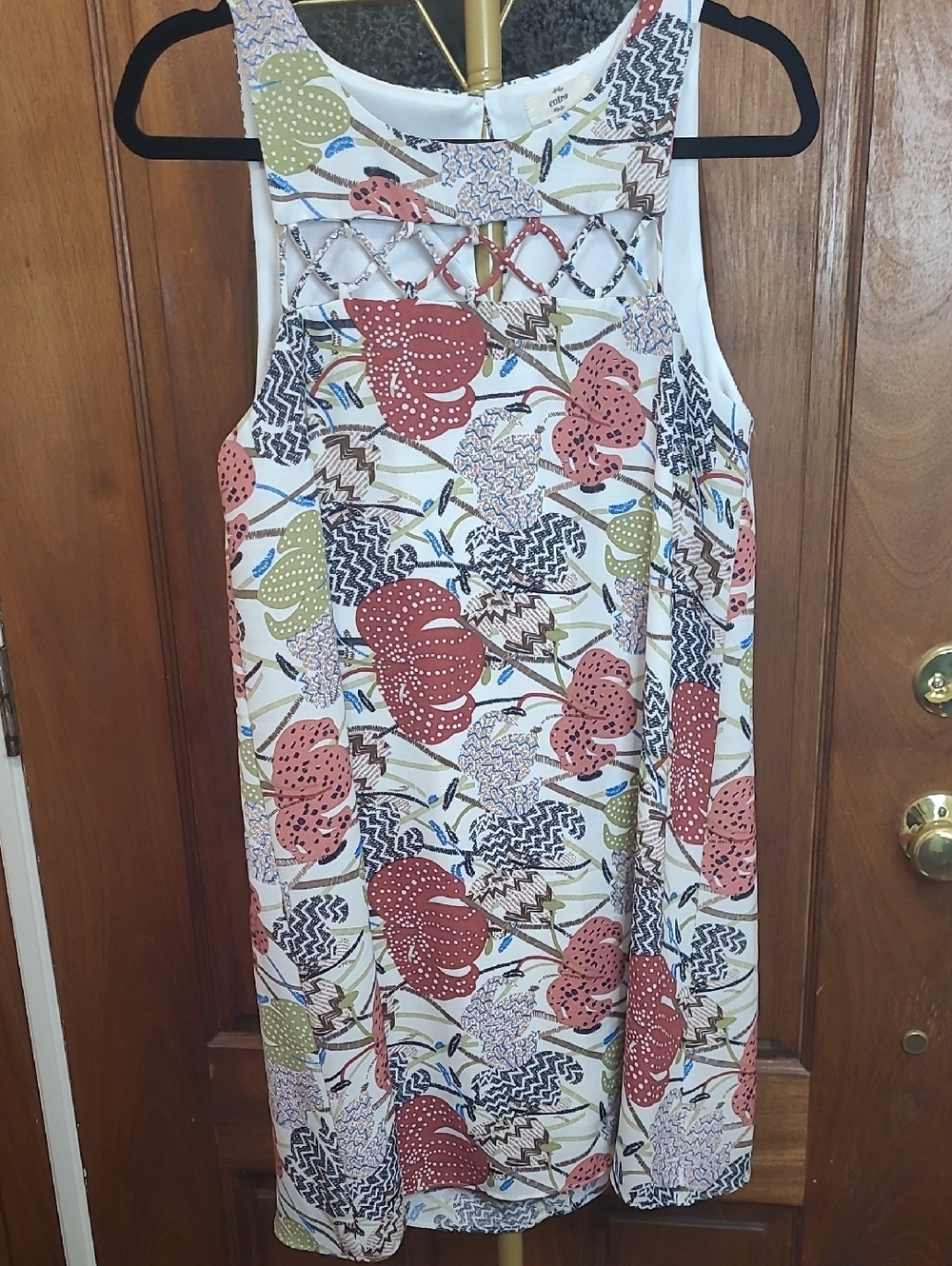 Entro Colorful Floral Sleeveless Dress with Cutout Neck Detail size Small